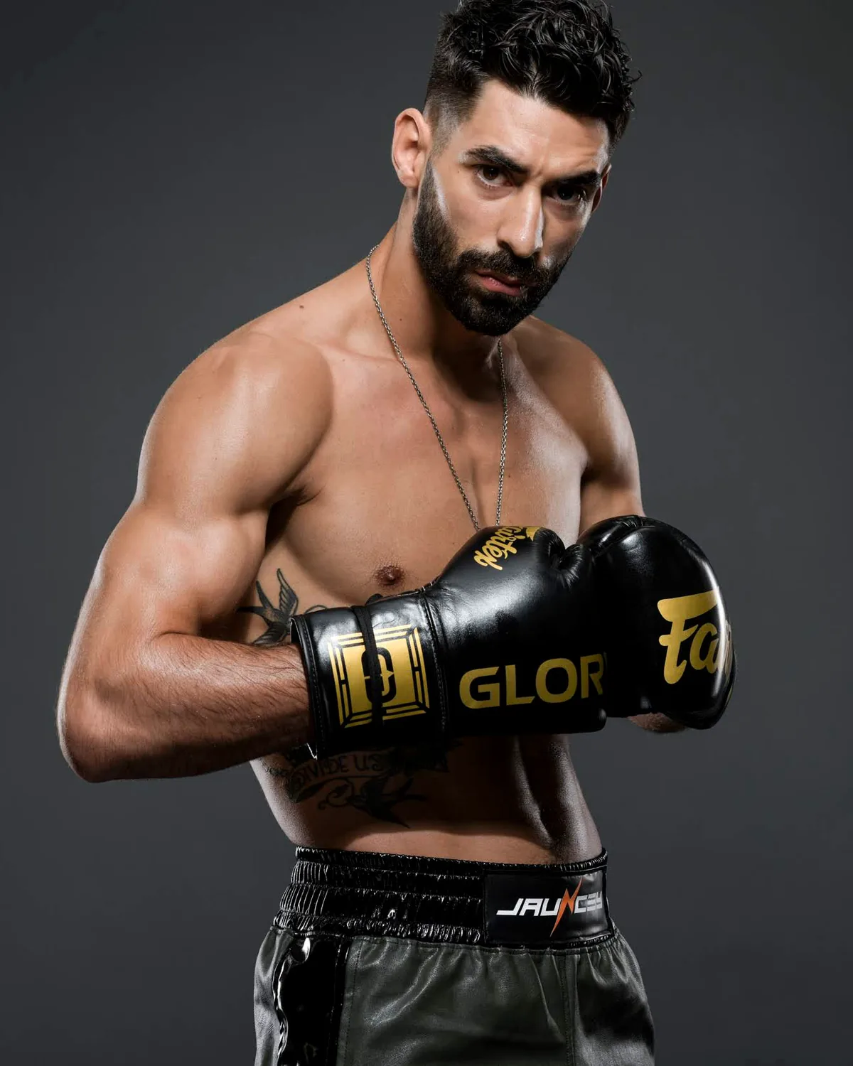 Josh Jauncey in GLORY gloves